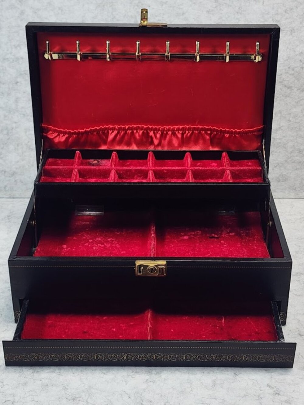 Vintage Black Red Velvet Jewelry Box 3 Tier Drawer Necklace Organizer